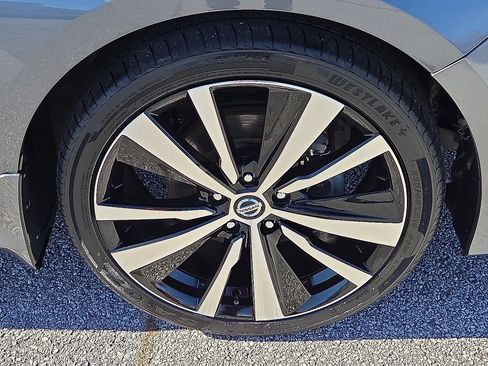 Used 2019 Nissan Altima 2.5 SR w/ SR Premium Package image 7