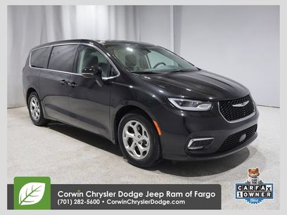 Used 2024 Chrysler Pacifica Limited