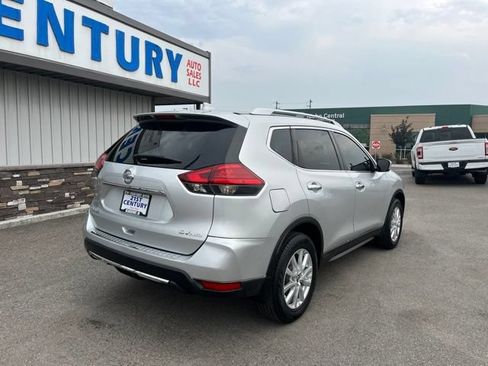 Used 2017 Nissan Rogue SV AWD/4WD image 15