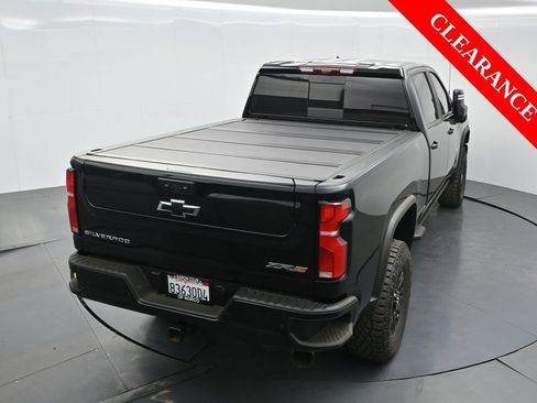 Used 2025 Chevrolet Silverado 2500 ZR2 w/ Technology Package image 55