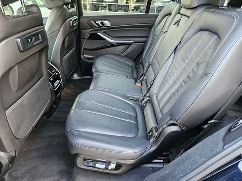 Used 2022 BMW X7 xDrive40i w/ M Sport Package image 19