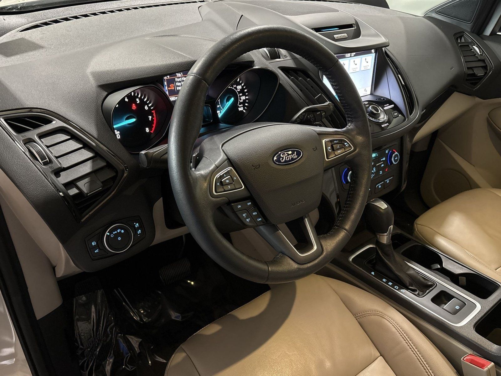 Used 2017 Ford Escape Titanium AWD/4WD image 12