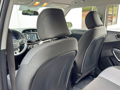 Used 2021 Kia Soul LX FWD image 27