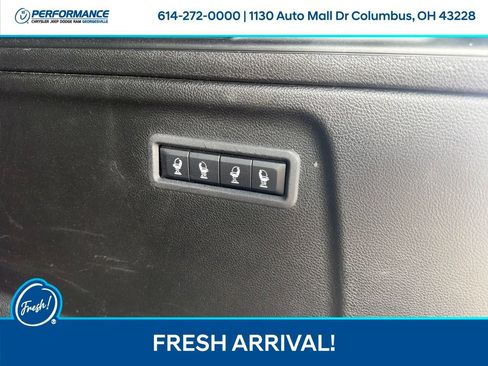 Used 2024 Jeep Wagoneer L Series III w/ Flexible Seating Group AWD/4WD image 15