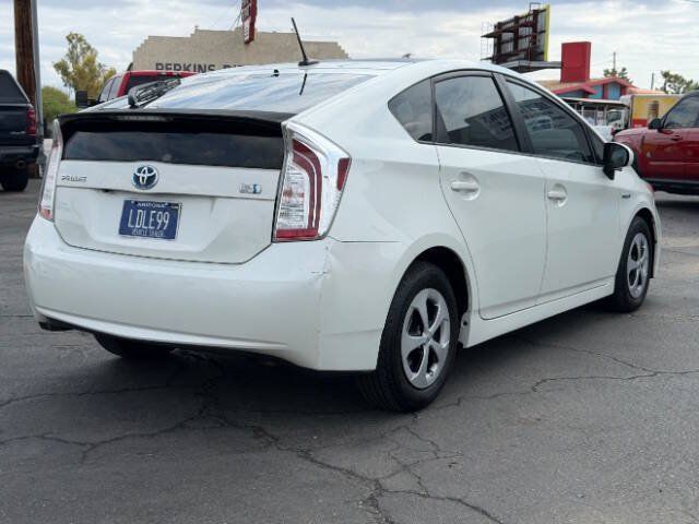 Used 2014 Toyota Prius Four w/ Solar Roof Package FWD image 3