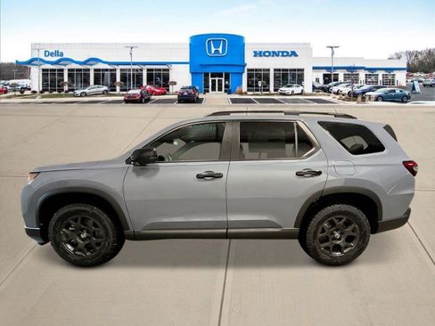 New 2026 Honda Pilot TrailSport image 6