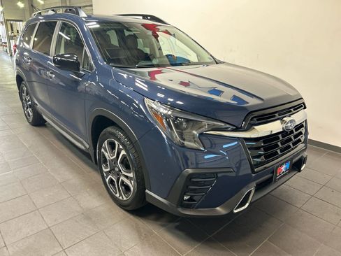Used 2024 Subaru Ascent Touring AWD/4WD image 2