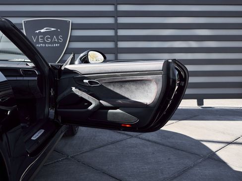 Used 2019 Porsche 911 Targa 4 GTS image 21