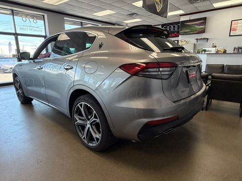 Used 2022 Maserati Levante Modena AWD/4WD image 13