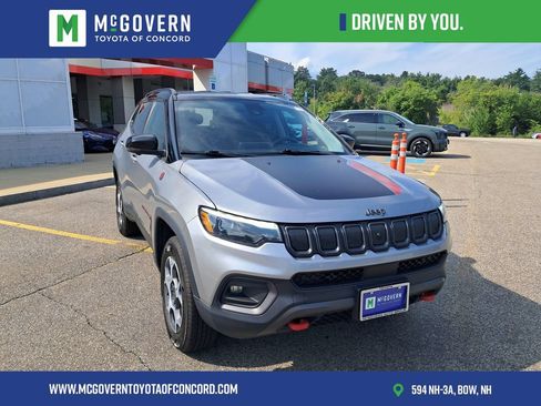 Used 2022 Jeep Compass Trailhawk w/ Trailhawk Elite Group AWD/4WD image 11