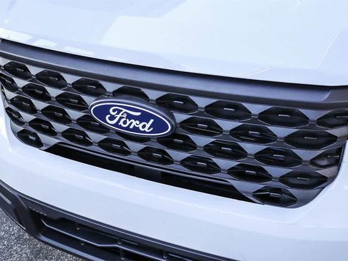 New 2026 Ford Maverick XL w/ Equipment Group 101A image 8