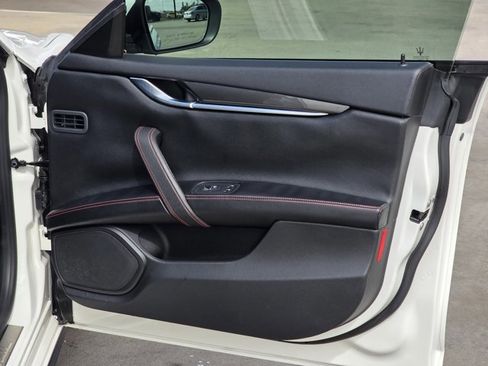 Used 2018 Maserati Ghibli image 10