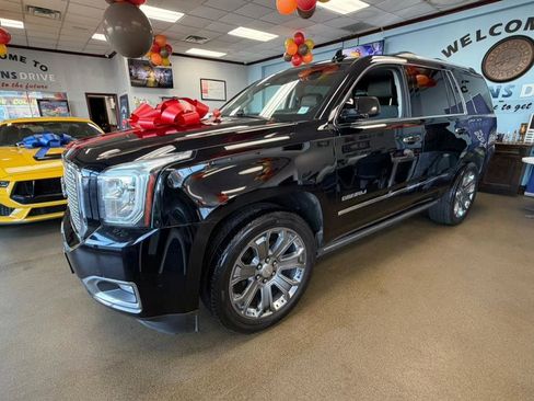 Used 2016 GMC Yukon Denali image 5