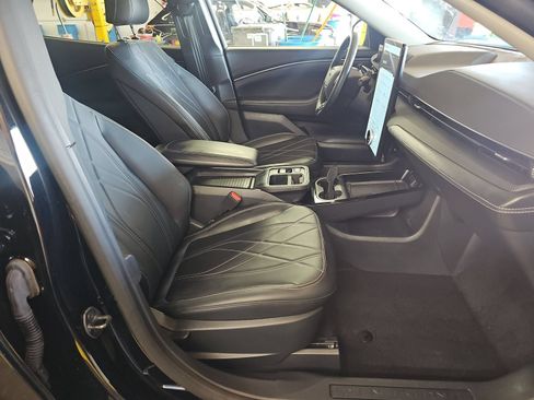 Used 2025 Ford Mustang Mach-E Select AWD/4WD image 13