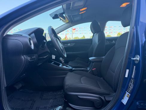 Used 2020 Kia Forte LXS FWD image 13