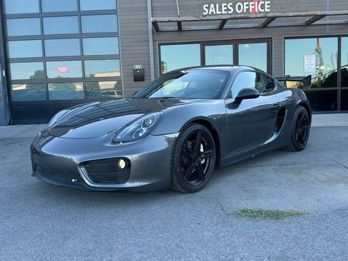 Used 2014 Porsche Cayman RWD image 2