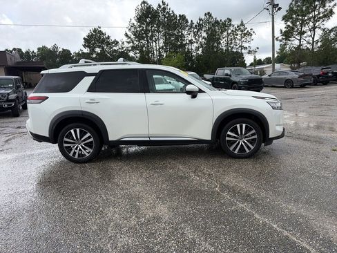 Used 2023 Nissan Pathfinder Platinum AWD/4WD image 7