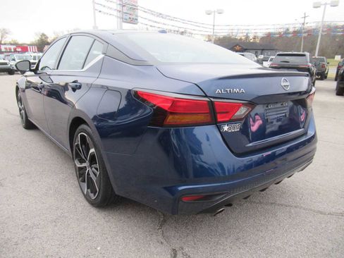 Used 2023 Nissan Altima 2.5 SR image 3