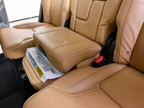 Used 2024 Volvo XC90 B6 Ultimate w/ Protection Package Premier AWD/4WD image 24