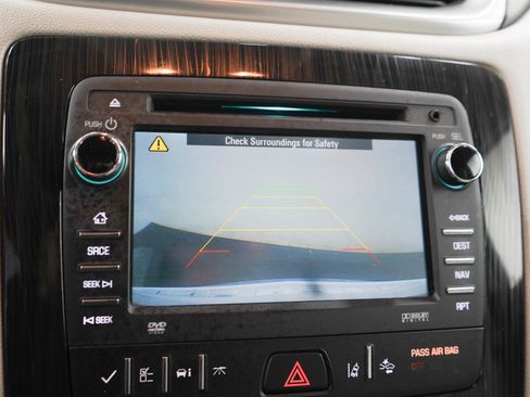 Used 2016 Chevrolet Traverse LTZ AWD/4WD image 32