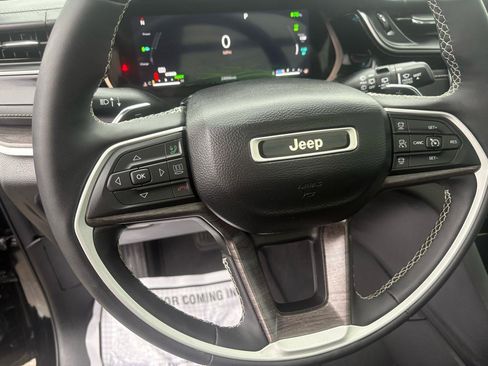 Used 2022 Jeep Grand Cherokee Limited 4xe AWD/4WD image 15