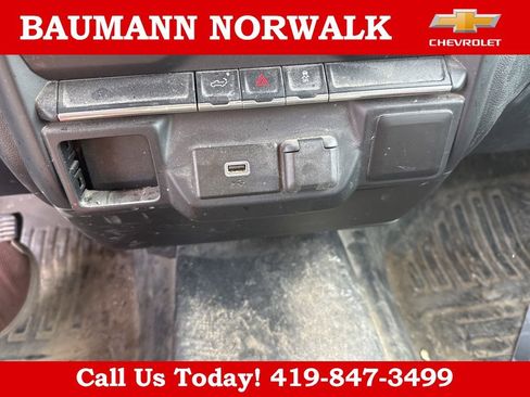 Used 2020 GMC Sierra 2500 4x4 Crew Cab w/ Convenience Package image 18