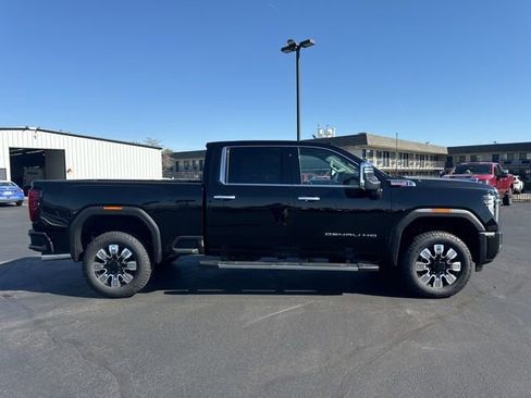 New 2025 GMC Sierra 3500 Denali w/ Denali Reserve Package image 2