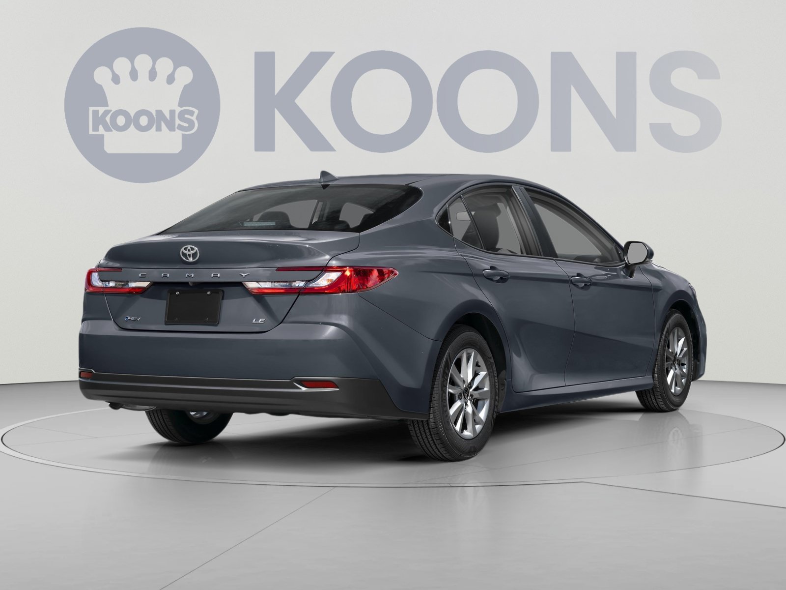 Used 2025 Toyota Camry SE w/ Convenience Package FWD image 2