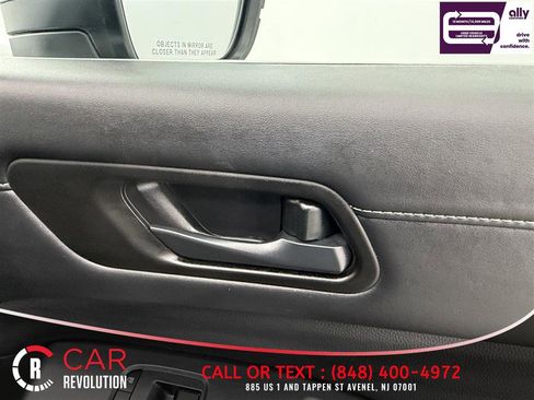 Used 2025 Nissan Pathfinder SV AWD/4WD image 29
