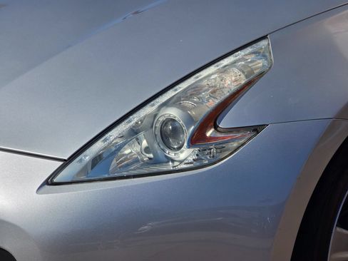 Used 2012 Nissan 370Z Touring RWD image 6