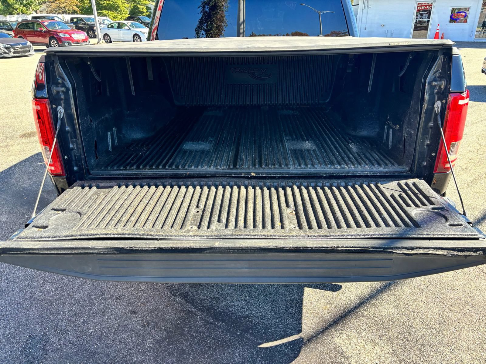 Used 2016 Ford F150 XLT AWD/4WD image 5