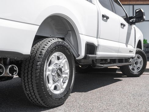 New 2026 Ford F250 XLT w/ FX4 Off-Road Package AWD/4WD image 10