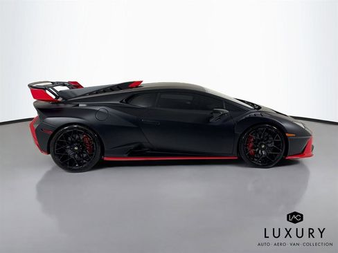 Used 2022 Lamborghini Huracan STO RWD image 5