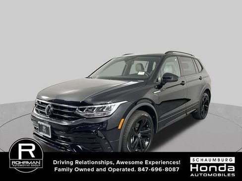 Used 2024 Volkswagen Tiguan SE R-Line AWD/4WD image 2