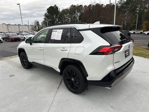 Certified 2023 Toyota RAV4 SE image 8