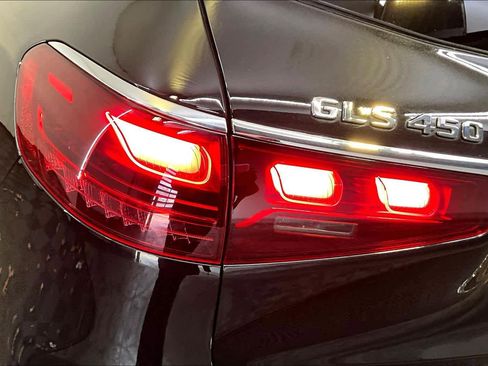 Certified 2026 Mercedes-Benz GLS 450 4MATIC image 28