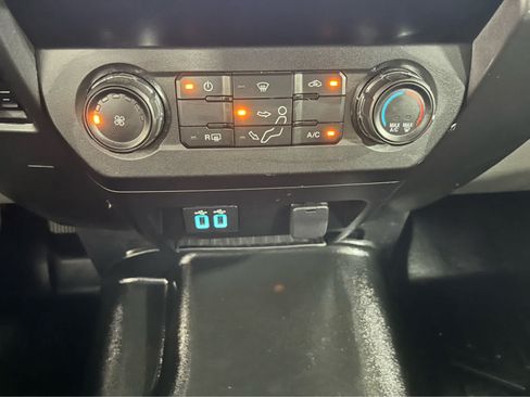 Certified 2019 Ford F250 XLT w/ XLT Value Package AWD/4WD image 37