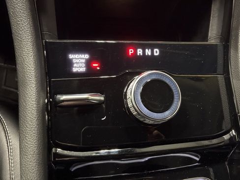 Used 2023 Jeep Grand Cherokee Limited w/ Black Appearance Package image 28