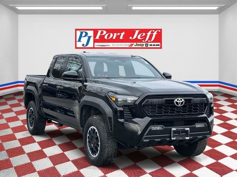 Used 2024 Toyota Tacoma SR5 image 2