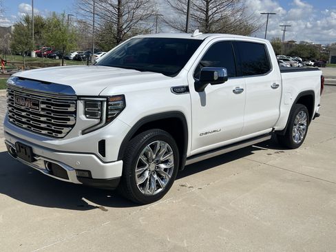 Used 2024 GMC Sierra 1500 Denali w/ Denali Reserve Package image 5