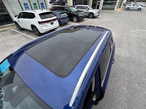 Certified 2023 Volkswagen Taos SE AWD/4WD image 12