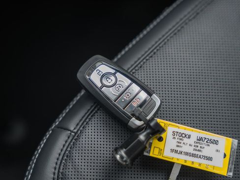 New 2025 Ford Expedition Max Platinum w/ Stealth Performance Package image 58