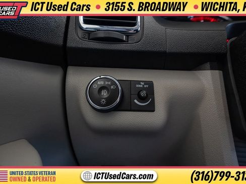 Used 2009 GMC Acadia SLE w/ Preferred Package FWD image 16