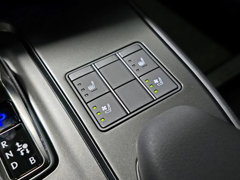 New 2026 Lexus UX 300h FWD image 25