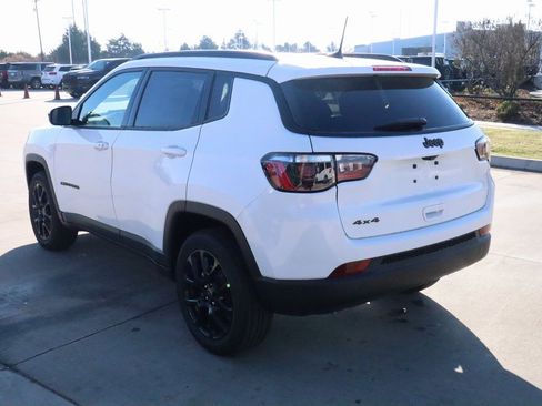 New 2026 Jeep Compass Latitude image 22