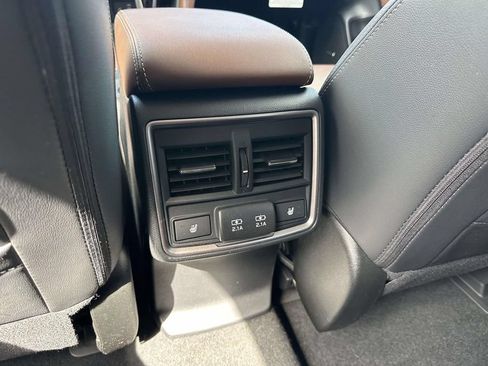 Certified 2023 Subaru Forester Touring AWD/4WD image 9