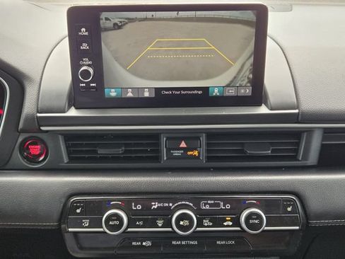 Used 2024 Honda Pilot Touring image 18