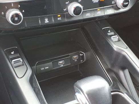 Used 2021 Kia Telluride S AWD/4WD image 32