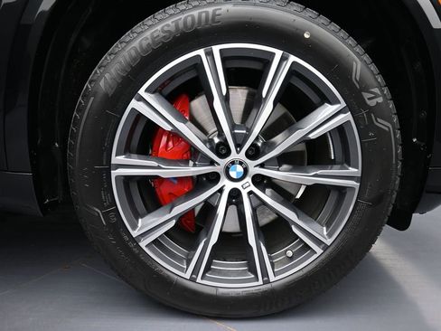 Used 2026 BMW X5 xDrive40i w/ M Sport Package image 22