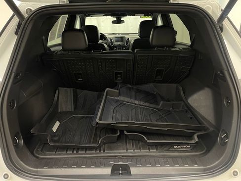 Used 2023 Chevrolet Equinox RS w/ LPO, Floor Liner Package AWD/4WD image 5
